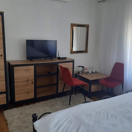 Apartmani Zaara SJJ Eksteriør bilde