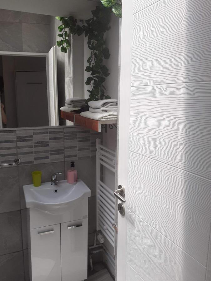 Apartmani Zaara SJJ Eksteriør bilde